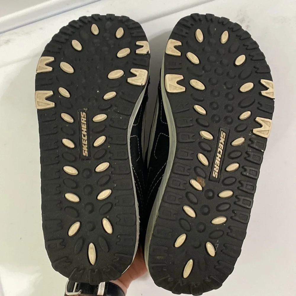 Skechers shape up walking shoes black and white leather size 8